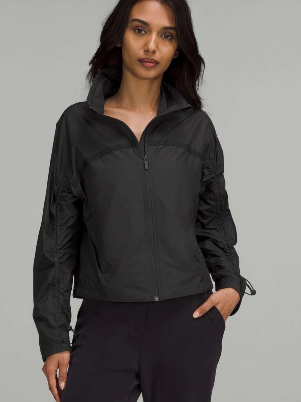 Lululemon Women’s Black Lightweight Cropped Zip-Up Track Jacket (size 6)